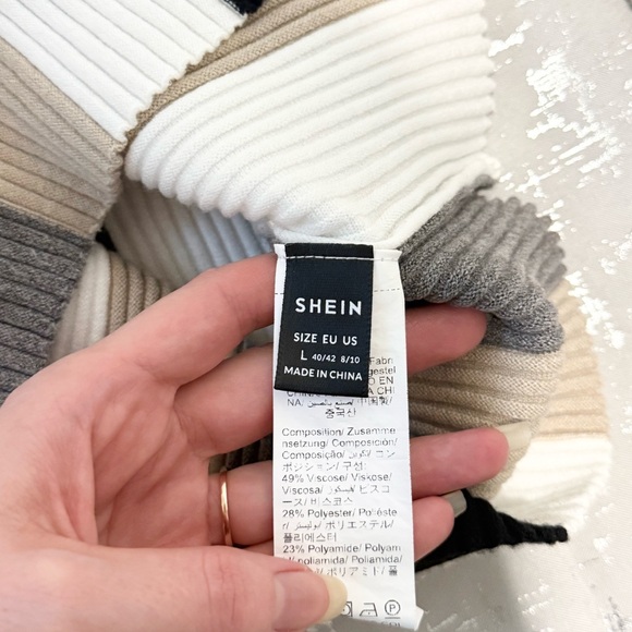 Striped Ribbed Knit Turtleneck Sweater - Picture 4 of 4